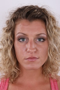 1. Download full pics of Ivana (26) from czechcasting.com