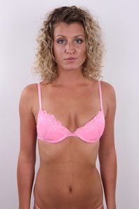 8. Download full pics of Ivana (26) from czechcasting.com