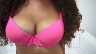 2. Download full pics of Pavla (19) from czechcasting.com