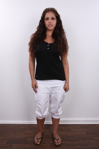 2. Download full pics of Pavla (19) from czechcasting.com