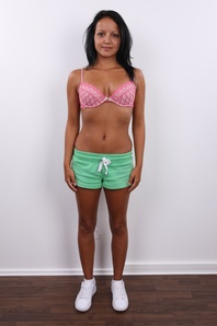 3. Download full pics of Adriana (26) from czechcasting.com