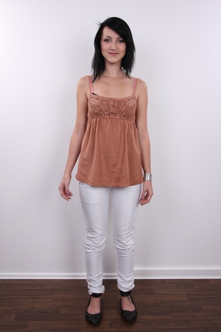 2. Download full pics of model Katerina (20) from czechcasting.com