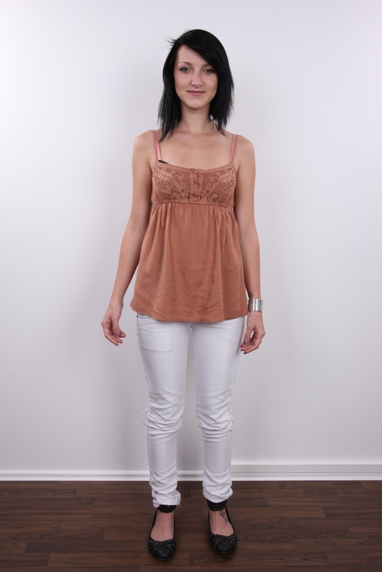 2. Download full pics of Katerina (20) from czechcasting.com