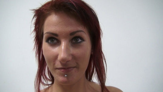 4. Download full pics of Veronika (21) from czechcasting.com