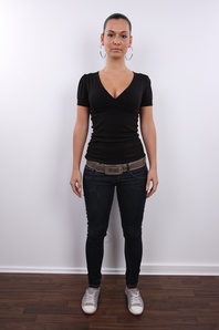 2. Download full pics of Veronika (22) from czechcasting.com