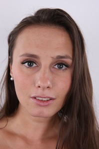 1. Download full pics of Veronika (27) from czechcasting.com