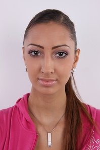 1. Download full pics of Jana (21) from czechcasting.com