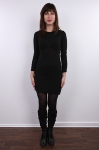 2. Download full pics of Julia (24) from czechcasting.com