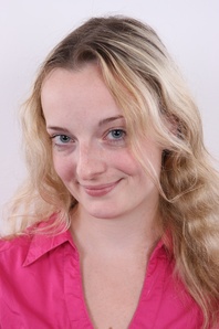 1. Download full pics of Kristyna (22) from czechcasting.com