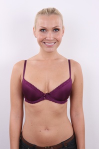 6. Download full pics of Michaela (25) from czechcasting.com