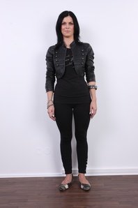 2. Download full pics of Petra (29) from czechcasting.com