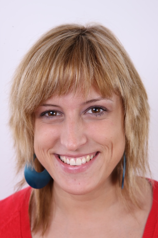 1. Download full pics of Martina (23) from czechcasting.com