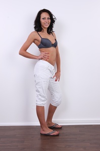 7. Download full pics of Zuzana (22) from czechcasting.com