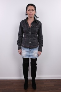 2. Download full pics of Jitka (39) from czechcasting.com