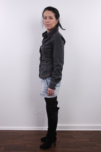 3. Download full pics of Jitka (39) from czechcasting.com