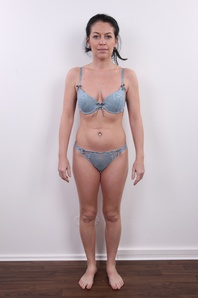 6. Download full pics of Jitka (39) from czechcasting.com