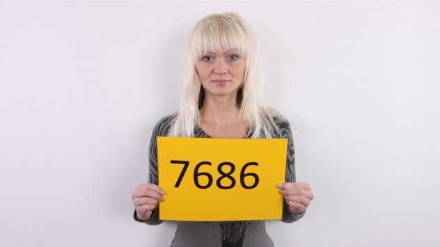 Veronika (28)
