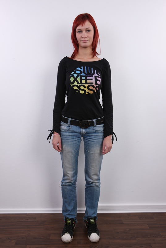 5. Download full pics of Pavlina (21) from czechcasting.com