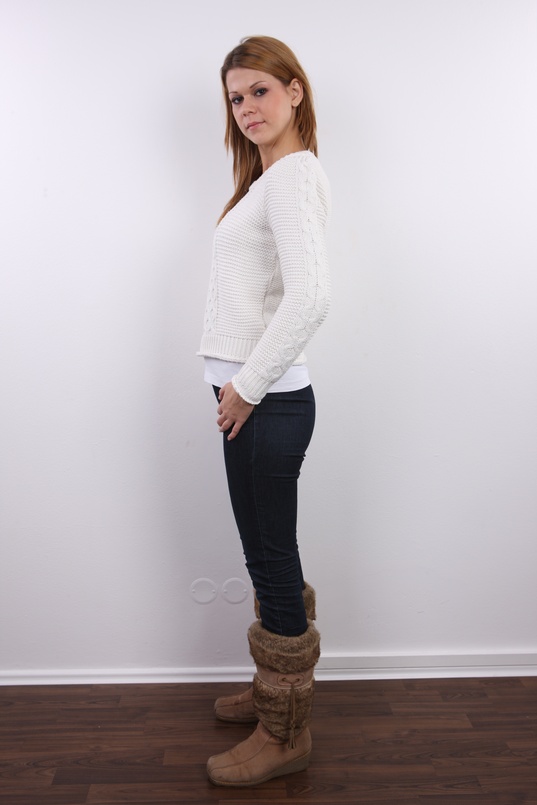 3. Download full pics of Veronika (21) from czechcasting.com