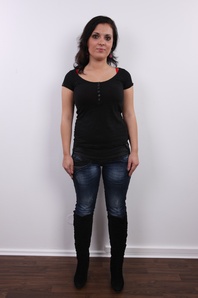 2. Download full pics of Nikola (22) from czechcasting.com