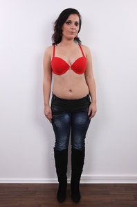 3. Download full pics of Nikola (22) from czechcasting.com