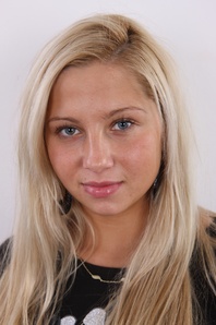 1. Download full pics of Veronika (24) from czechcasting.com