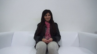 1. Download full pics of Anna (18) from czechcasting.com