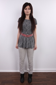 2. Download full pics of Anna (18) from czechcasting.com