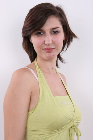 3. Download full pics of model Marta (21) from czechcasting.com