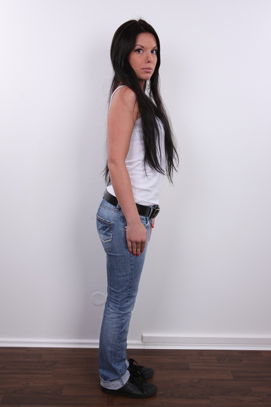 3. Download full pics of Petra (21) from czechcasting.com