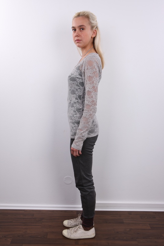 3. Download full pics of Polina (18) from czechcasting.com