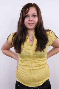 3. Download full pics of Romana (18) from czechcasting.com