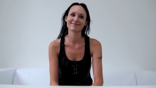 1. Download full pics of Marcela (26) from czechcasting.com