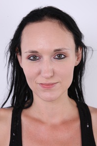 1. Download full pics of Marcela (26) from czechcasting.com