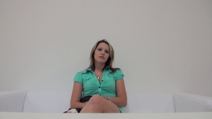 1. Download full pics of Tereza (18) from czechcasting.com