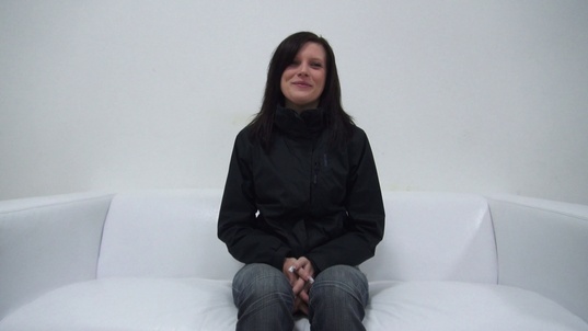 1. Download full pics of Jana (21) from czechcasting.com