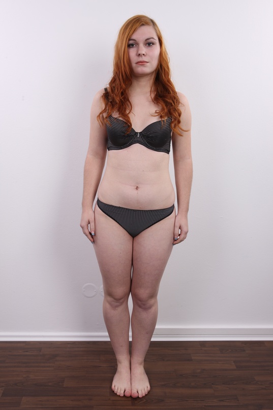 6. Download full pics of Hanna (21) from czechcasting.com