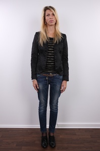 2. Download full pics of Beata (22) from czechcasting.com