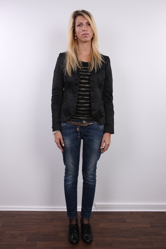 2. Download full pics of Beata (22) from czechcasting.com