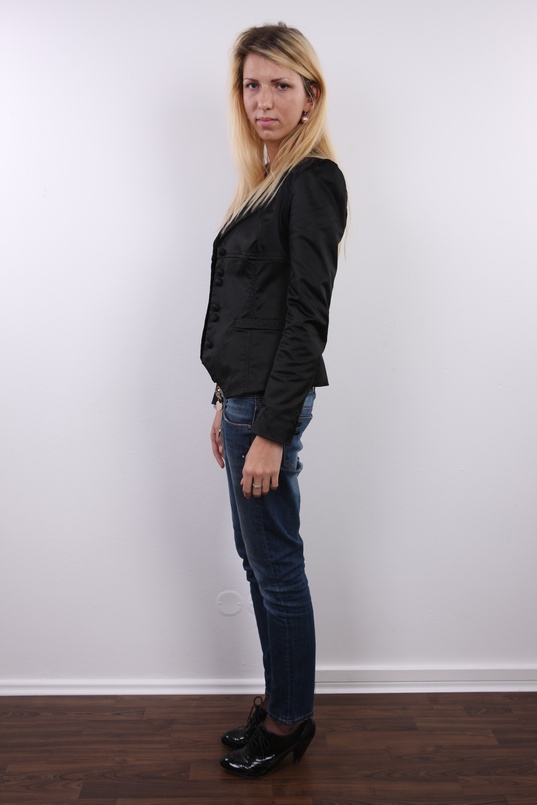 3. Download full pics of Beata (22) from czechcasting.com