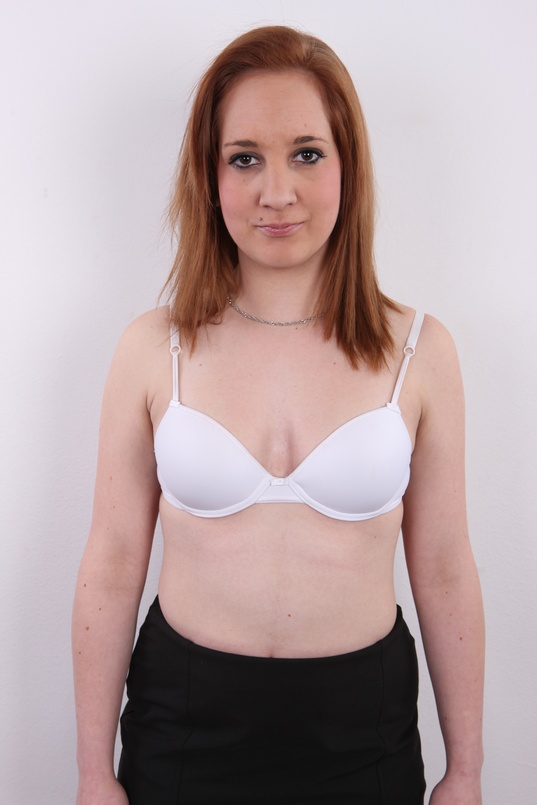 7. Download full pics of Veronika (20) from czechcasting.com