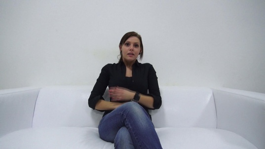 1. Download full pics of Denisa (21) from czechcasting.com