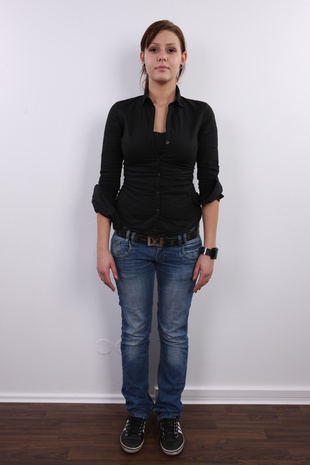 2. Download full pics of model Denisa (21) from czechcasting.com