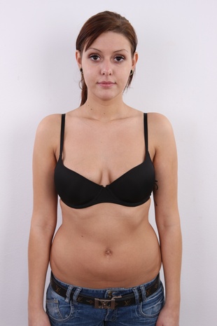 7. Download full pics of model Denisa (21) from czechcasting.com