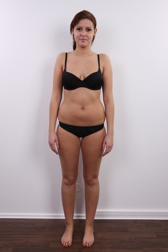 8. Download full pics of Denisa (21) from czechcasting.com