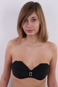 9. Download full pics of Barbara (19) from czechcasting.com
