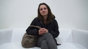 1. Download full pics of Eliska (18) from czechcasting.com