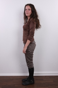 3. Download full pics of Dominika (22) from czechcasting.com