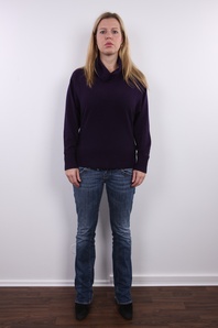 2. Download full pics of Alice (34) from czechcasting.com