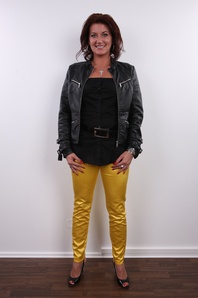 2. Download full pics of Olina (29) from czechcasting.com